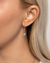 Load image into Gallery viewer, Valuable Valor - Red