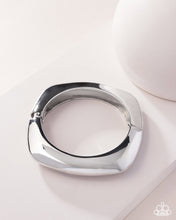 Load image into Gallery viewer, Rounded Reflection - Silver
