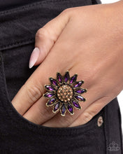 Load image into Gallery viewer, Sunflower Setting - Brass
