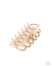 Load image into Gallery viewer, Scalloped Showstopper - Gold
