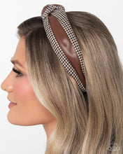 Load image into Gallery viewer, Houndstooth Haute - Brown

