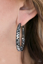 Load image into Gallery viewer, Glitzy By Association black earrings
