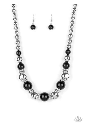 Hollywood Haute Spot black necklace