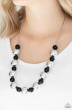 Load image into Gallery viewer, Top Pop black necklace
